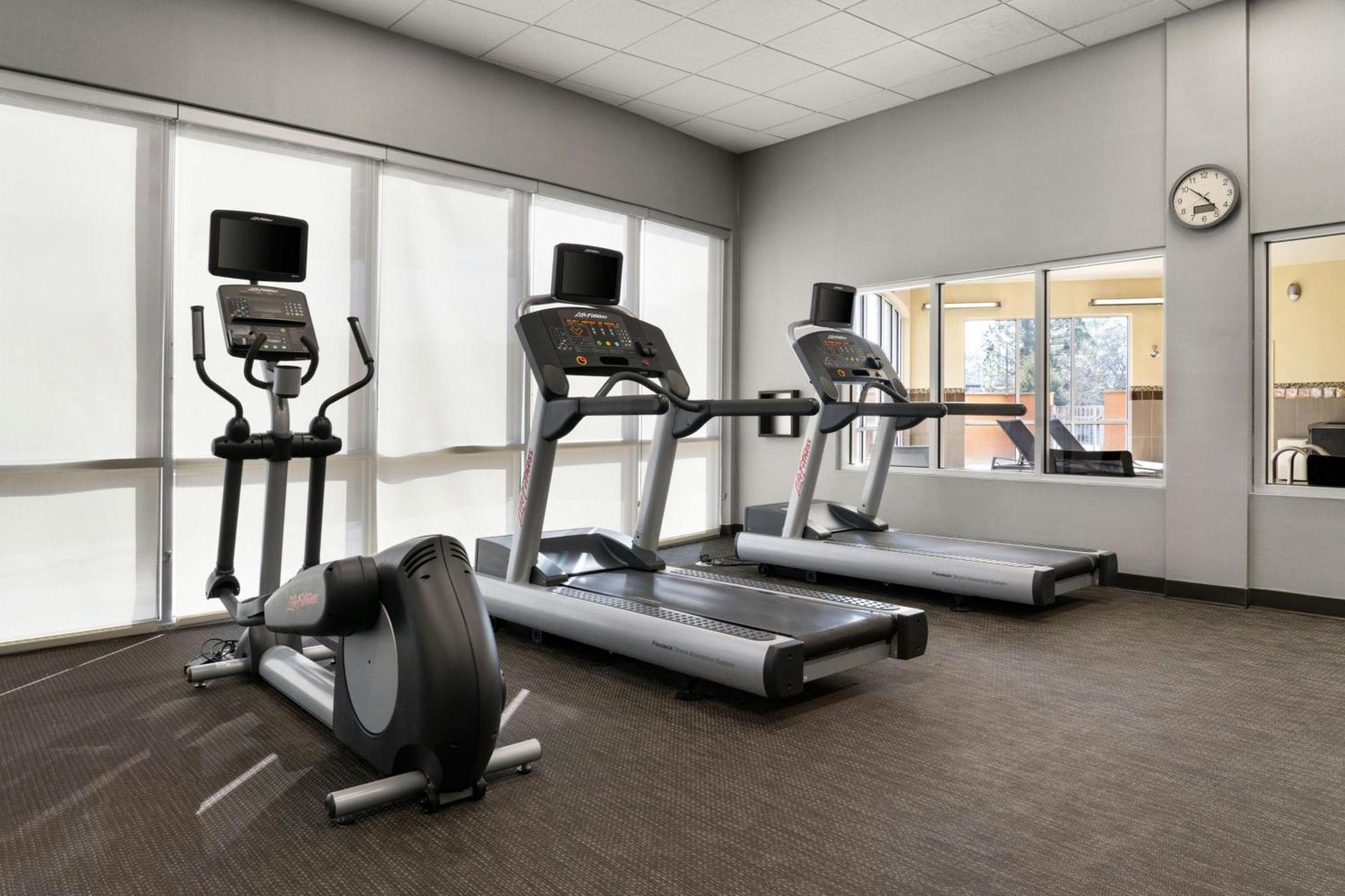 Courtyard By Marriott Fayetteville Fort Liberty - Spring Lake Zewnętrze zdjęcie