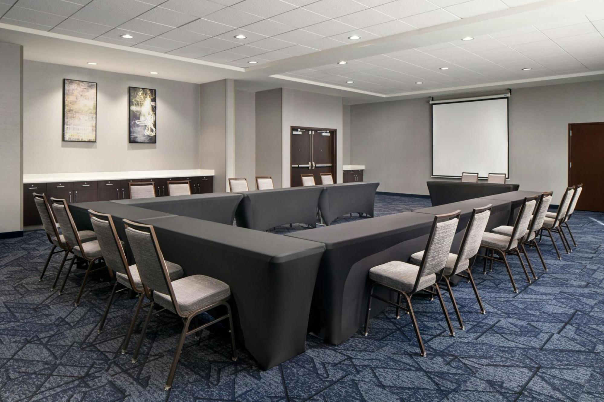 Courtyard By Marriott Fayetteville Fort Liberty - Spring Lake Zewnętrze zdjęcie